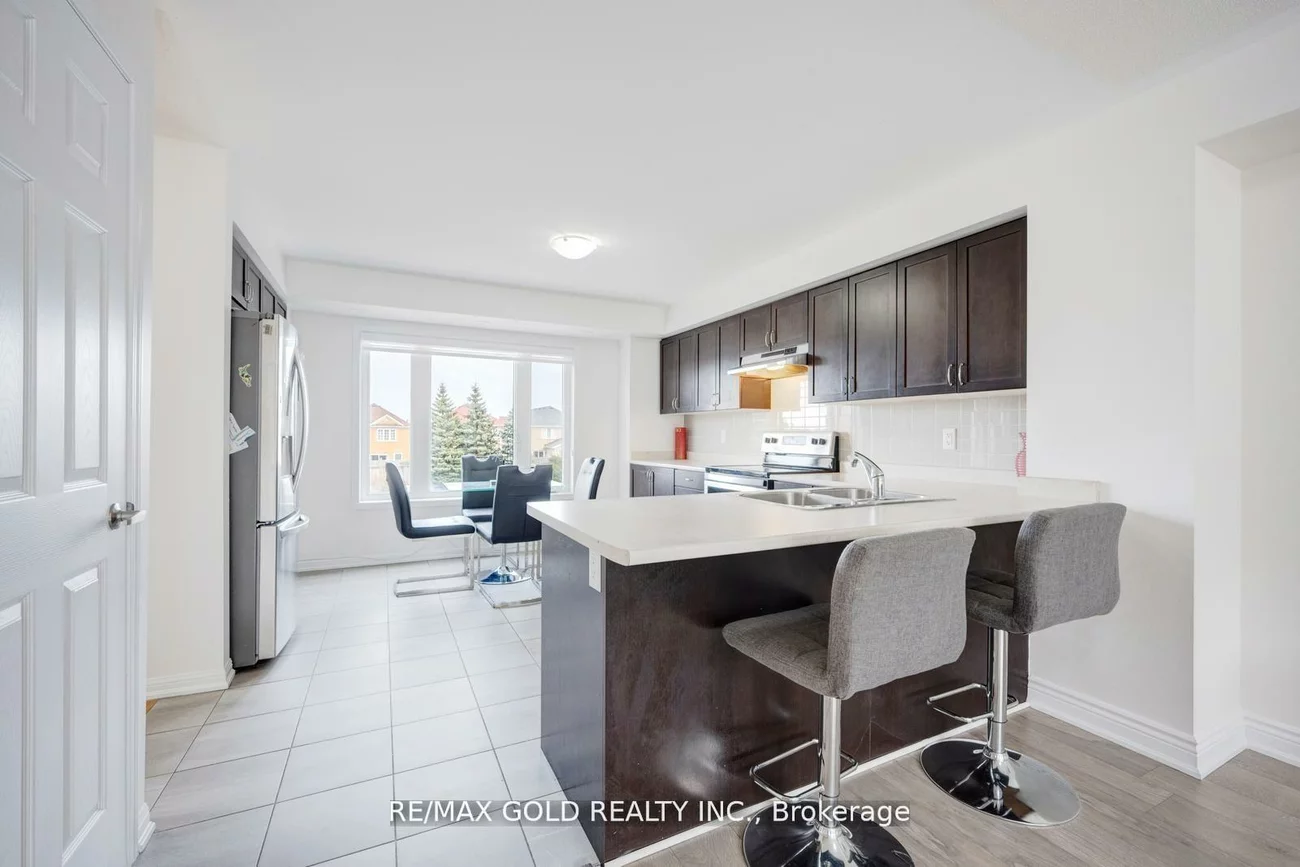 250, Sunny Meadow, Sandringham-Wellington, Brampton