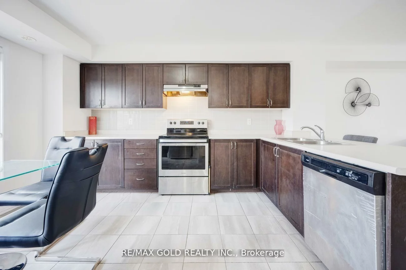 250, Sunny Meadow, Sandringham-Wellington, Brampton