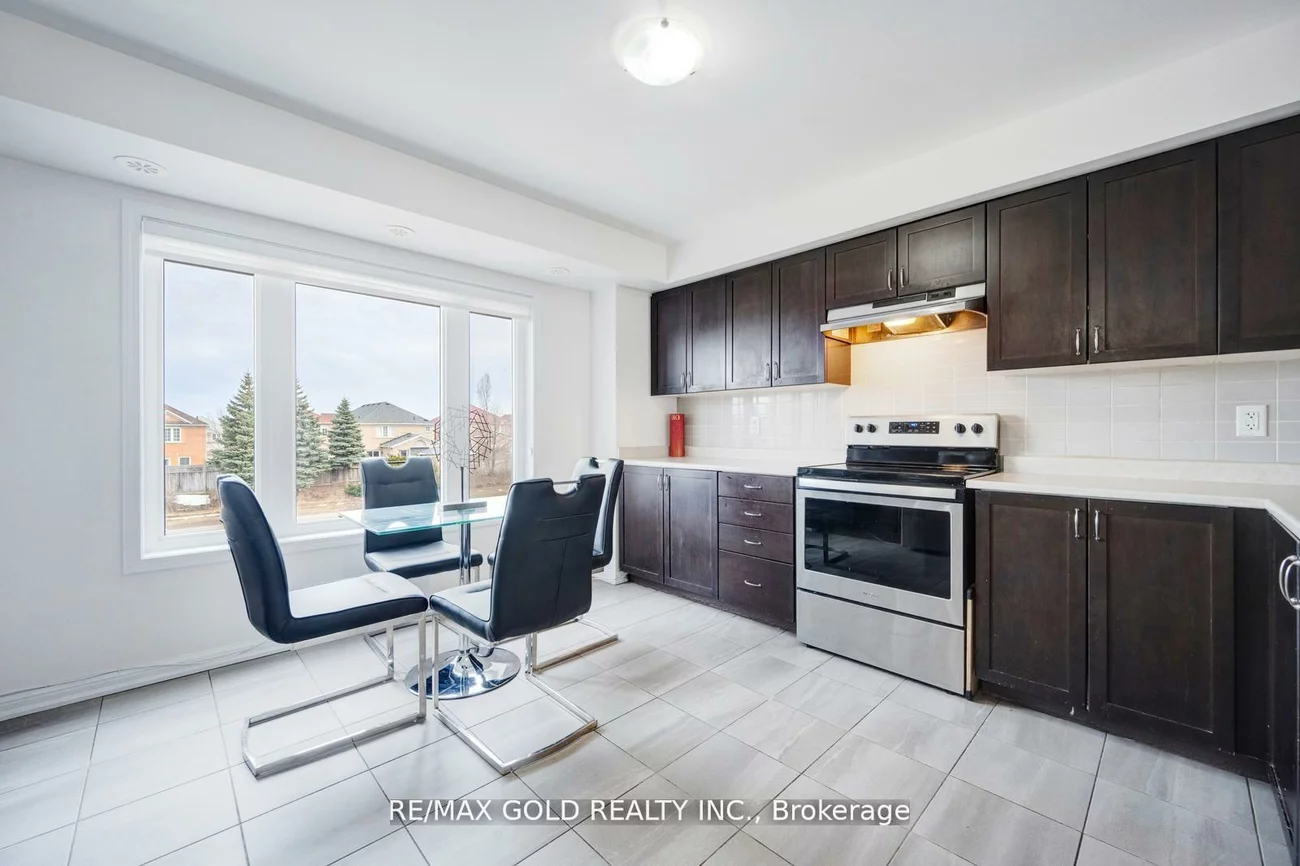250, Sunny Meadow, Sandringham-Wellington, Brampton