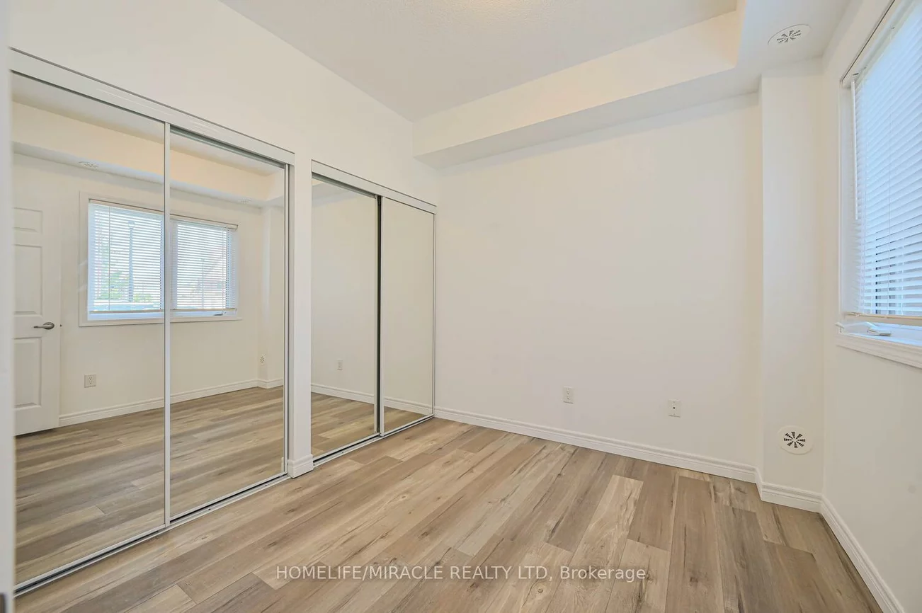 250, Sunny Meadow, Sandringham-Wellington, Brampton