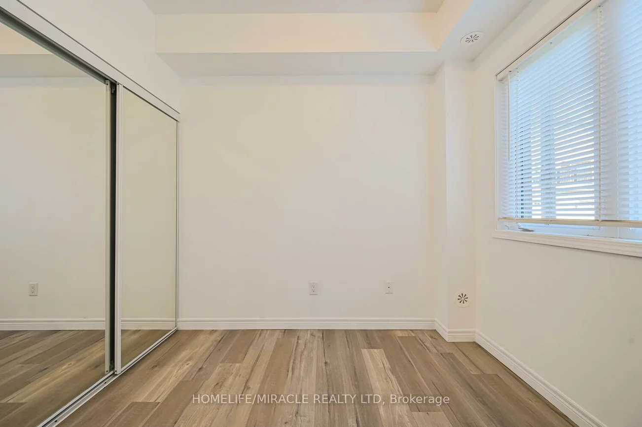 250, Sunny Meadow, Sandringham-Wellington, Brampton
