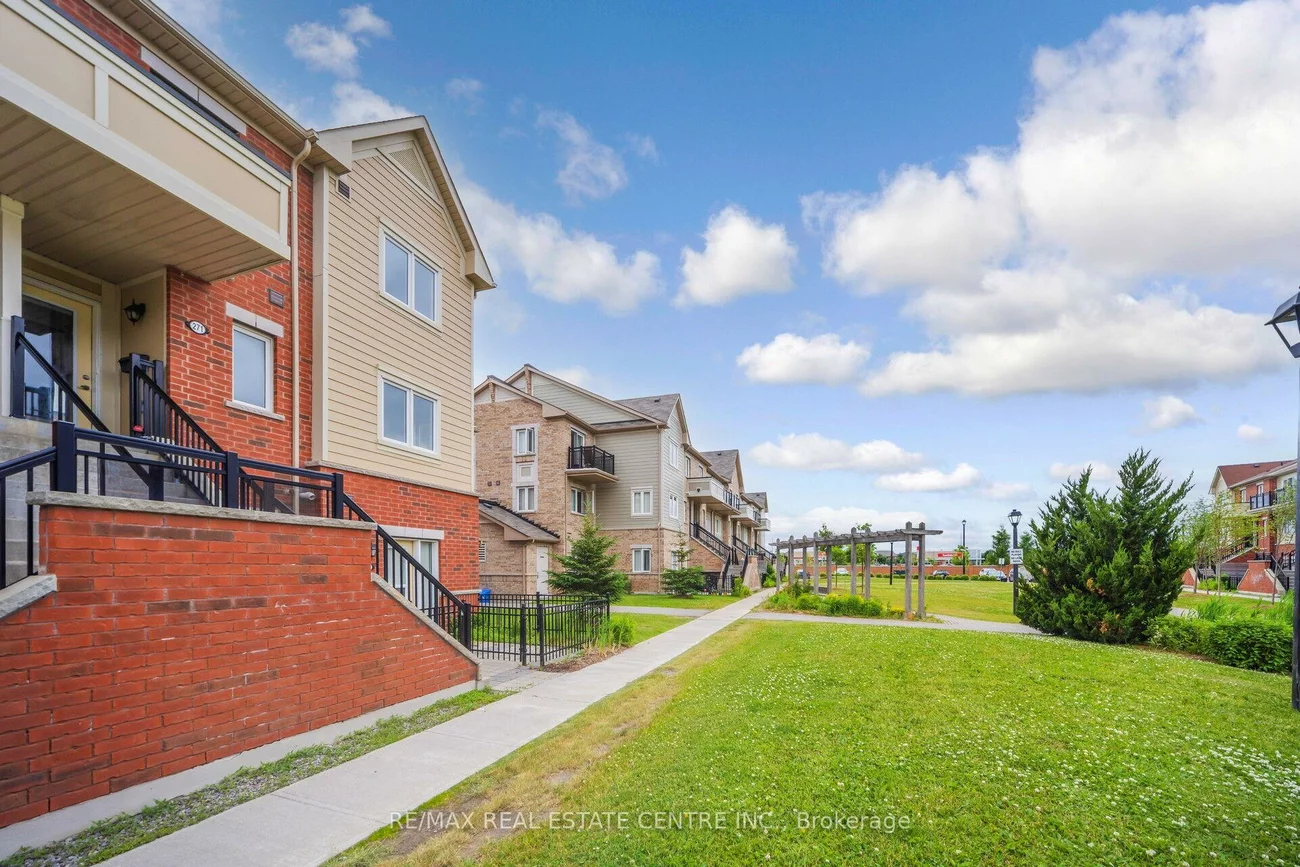 250, Sunny Meadow, Sandringham-Wellington, Brampton