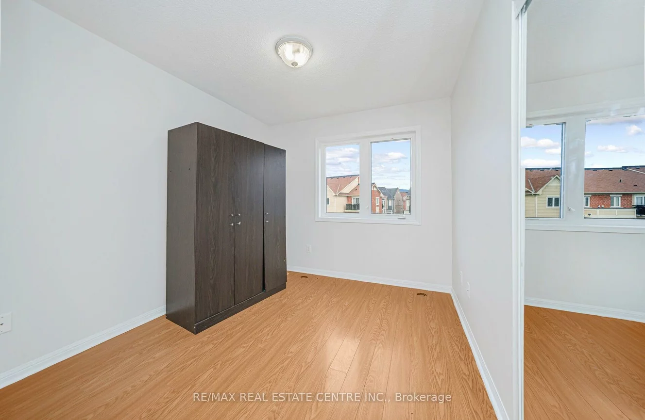250, Sunny Meadow, Sandringham-Wellington, Brampton