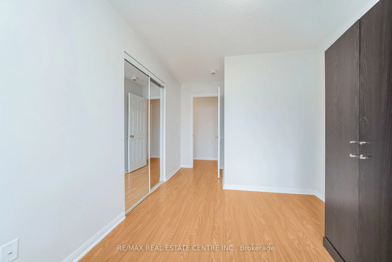 250, Sunny Meadow, Sandringham-Wellington, Brampton