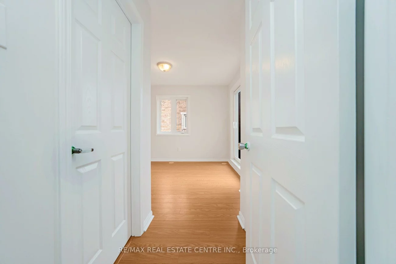 250, Sunny Meadow, Sandringham-Wellington, Brampton