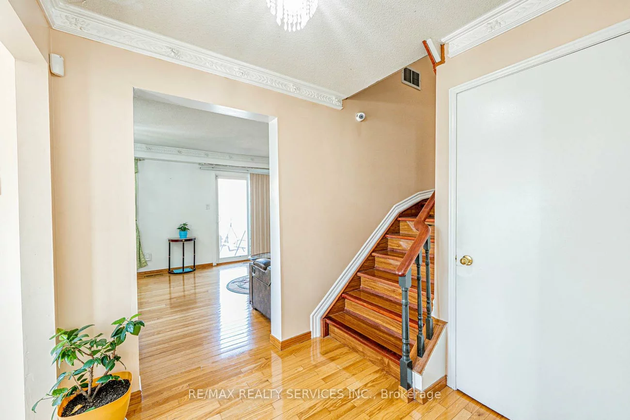 10, Shirley, Heart Lake East, Brampton