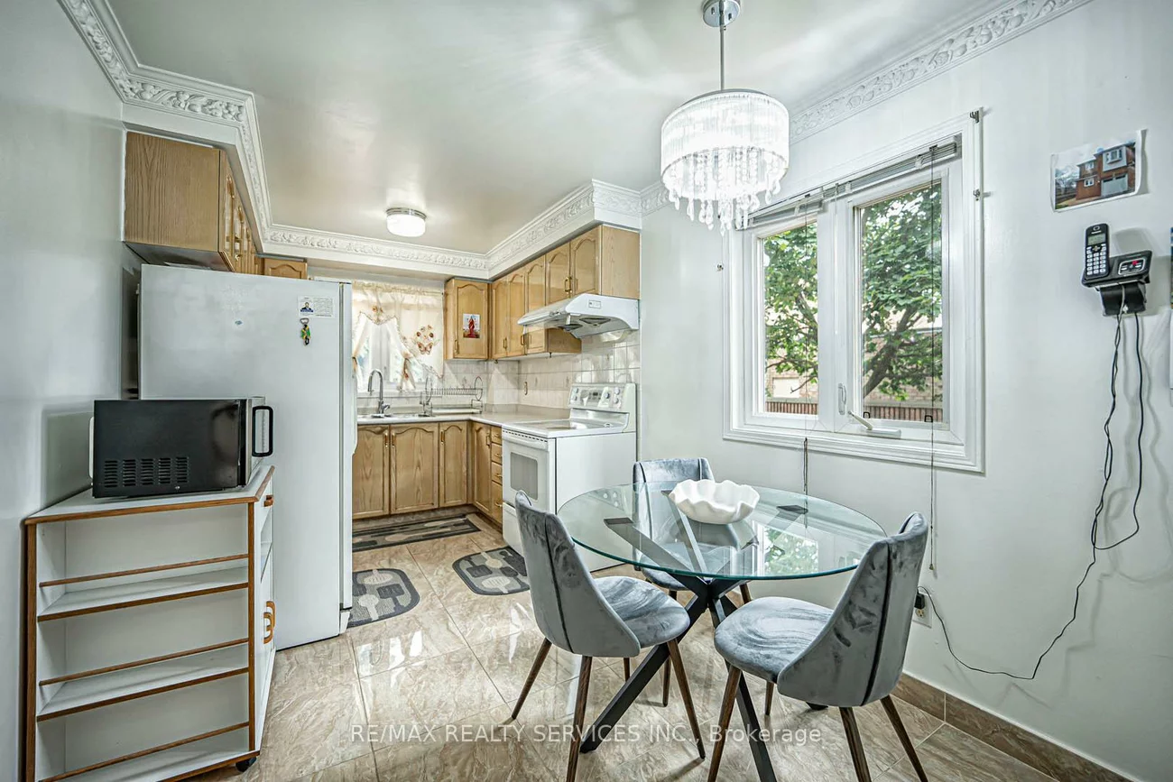 10, Shirley, Heart Lake East, Brampton