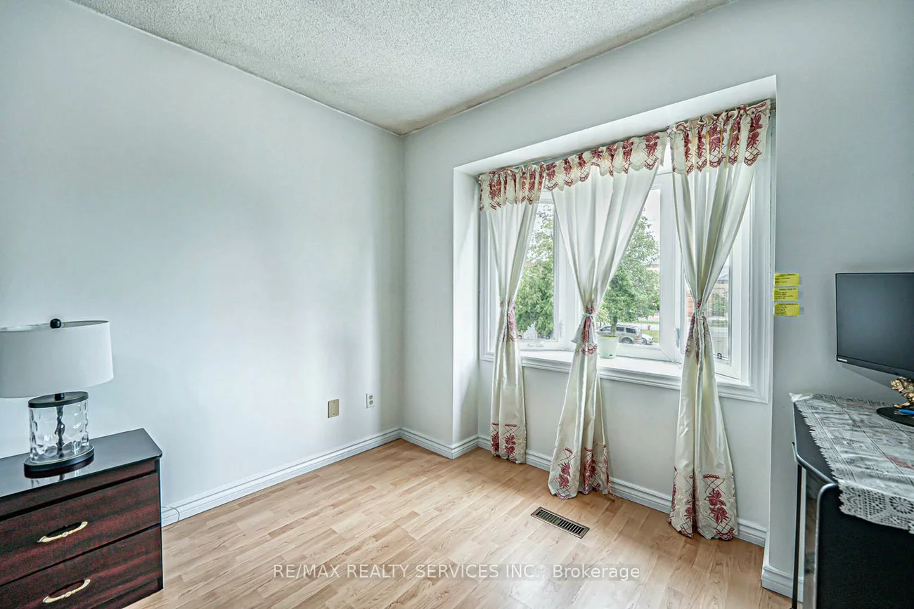 10, Shirley, Heart Lake East, Brampton