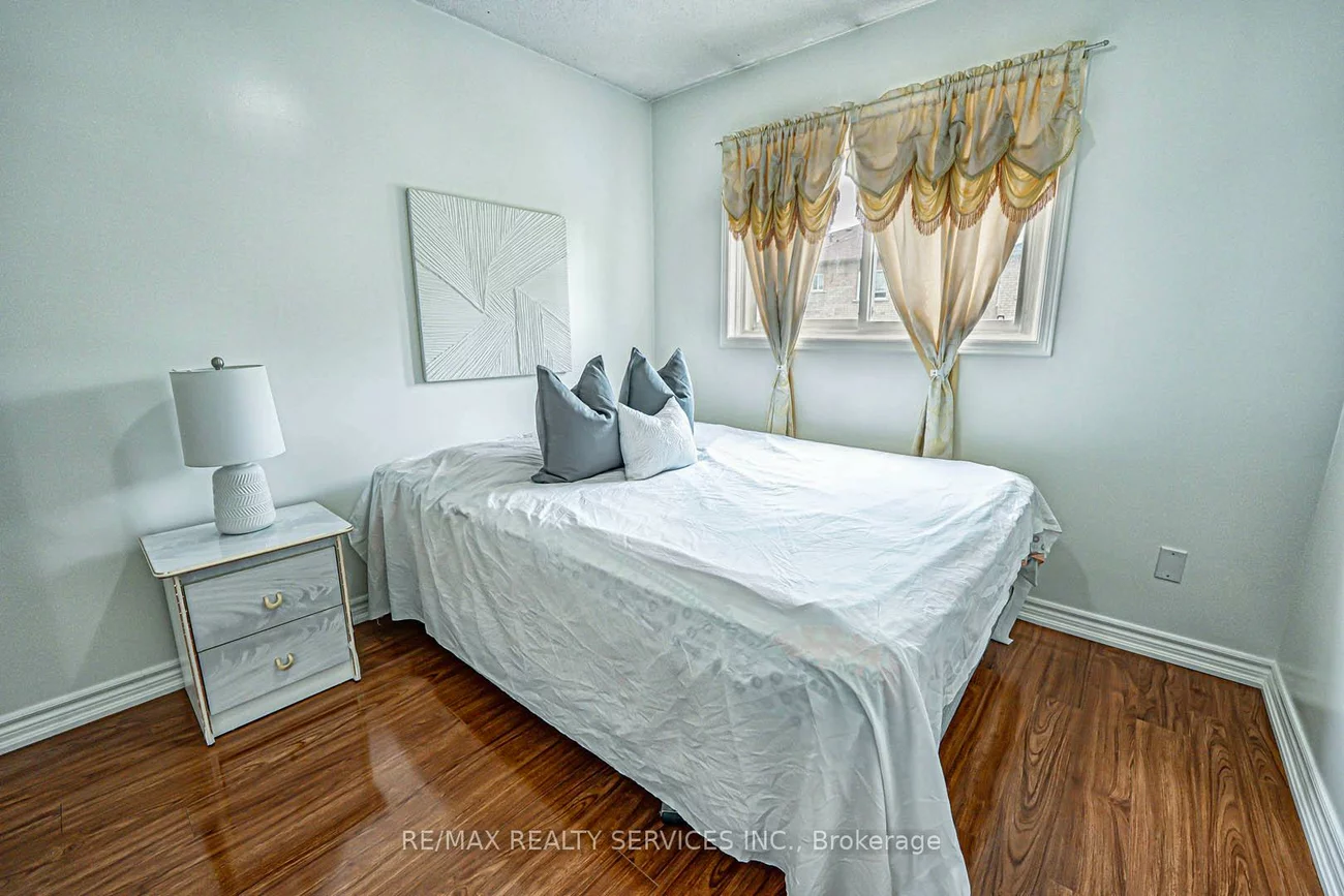 10, Shirley, Heart Lake East, Brampton