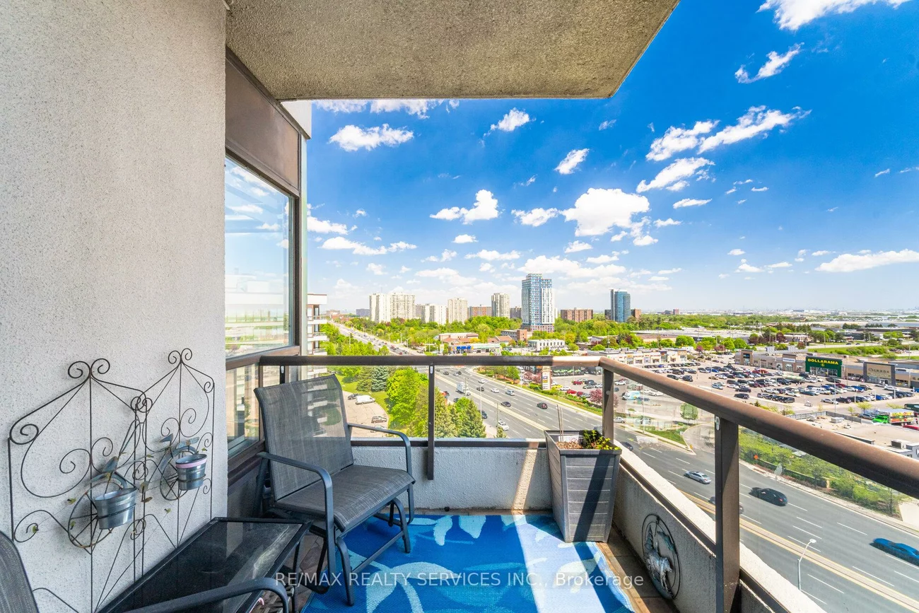 12, Laurelcrest, Queen Street Corridor, Brampton