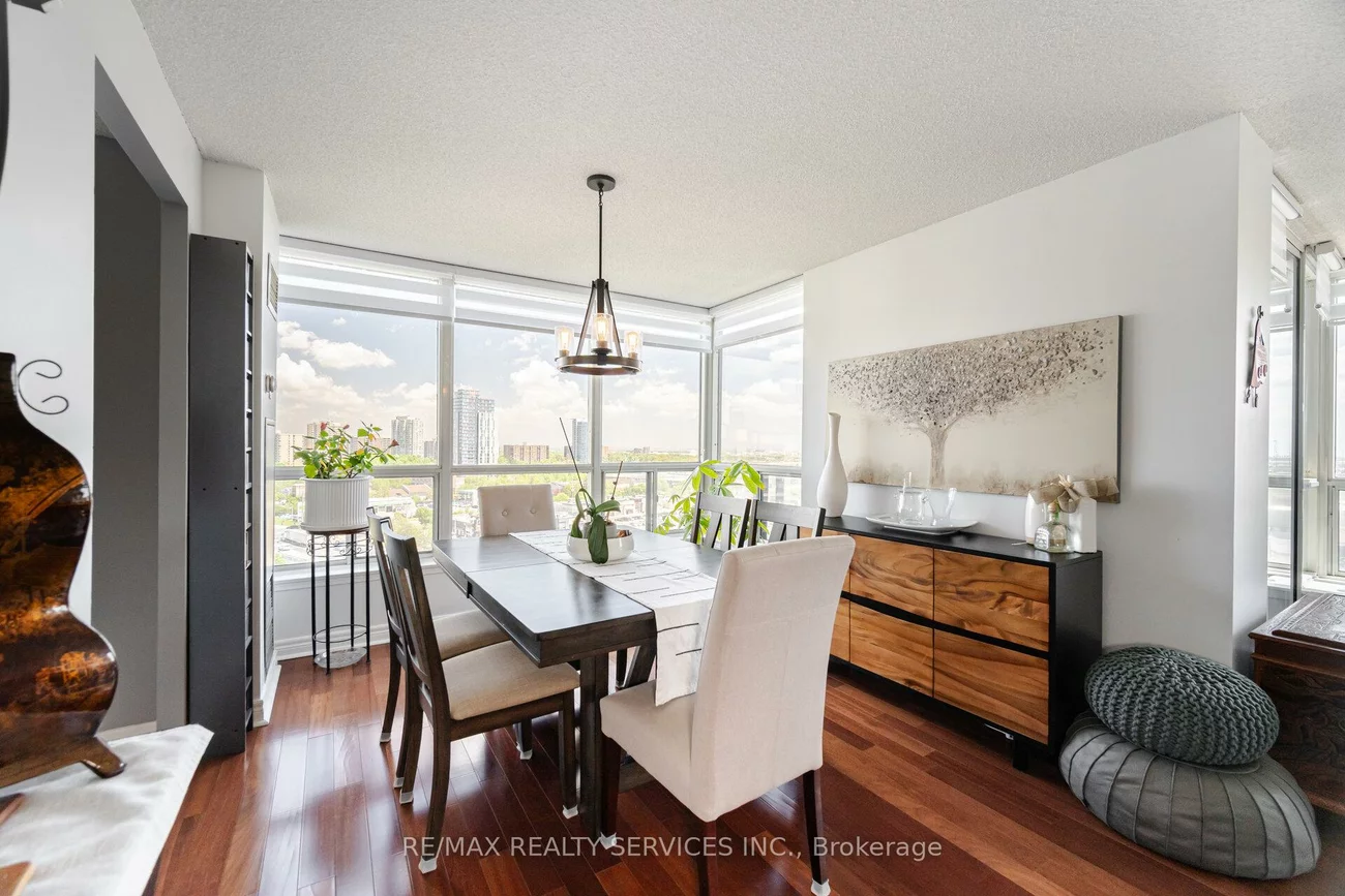 12, Laurelcrest, Queen Street Corridor, Brampton