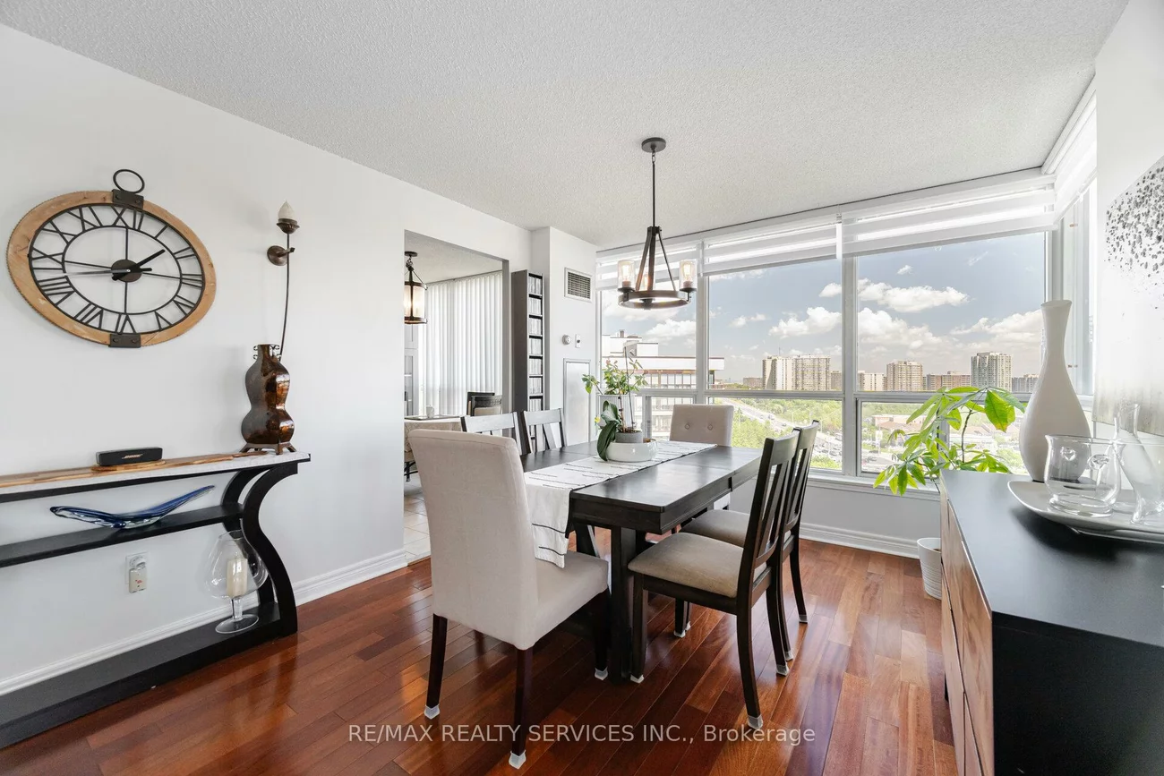 12, Laurelcrest, Queen Street Corridor, Brampton