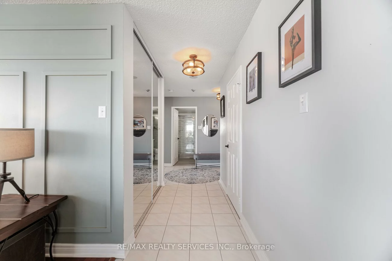 12, Laurelcrest, Queen Street Corridor, Brampton