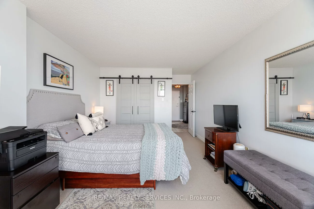 12, Laurelcrest, Queen Street Corridor, Brampton