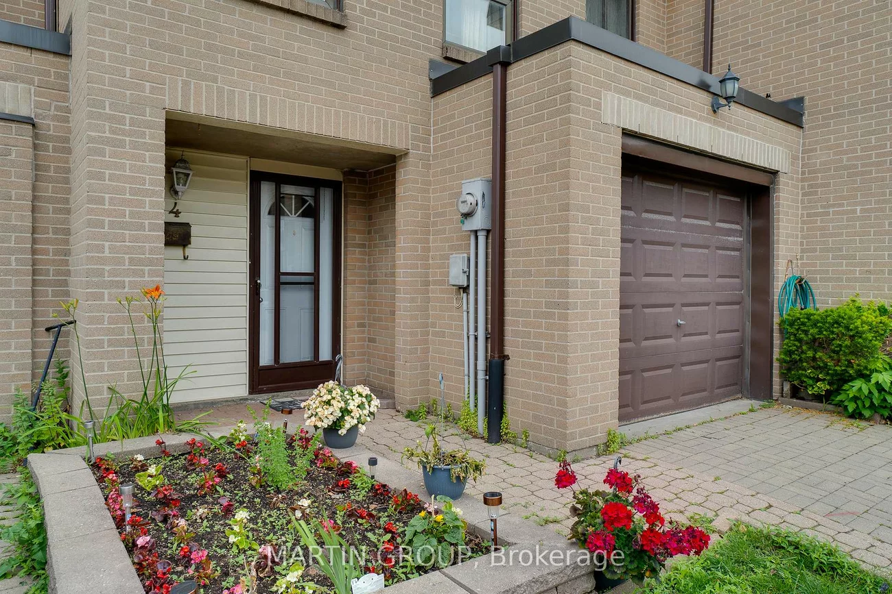 46, Dearbourne, Southgate, Brampton