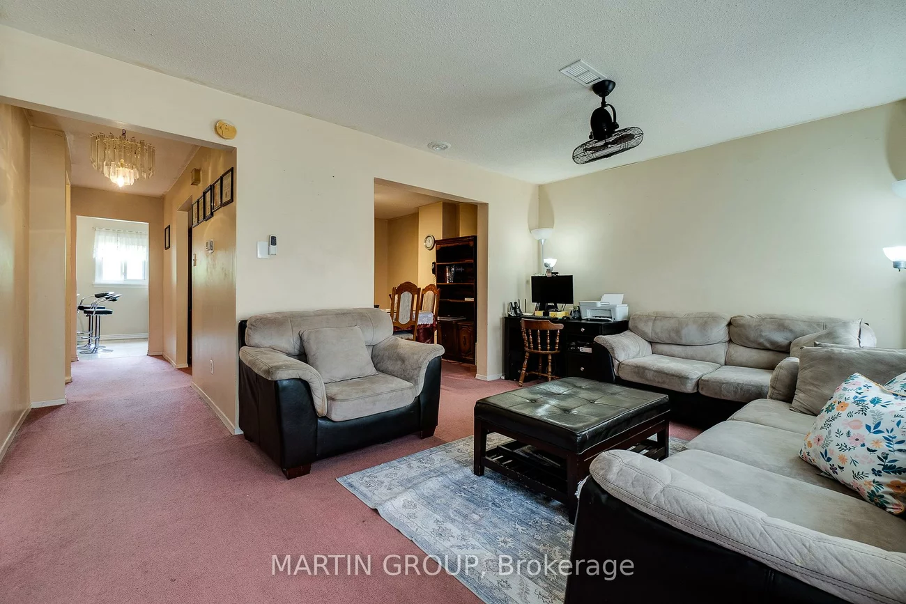 46, Dearbourne, Southgate, Brampton