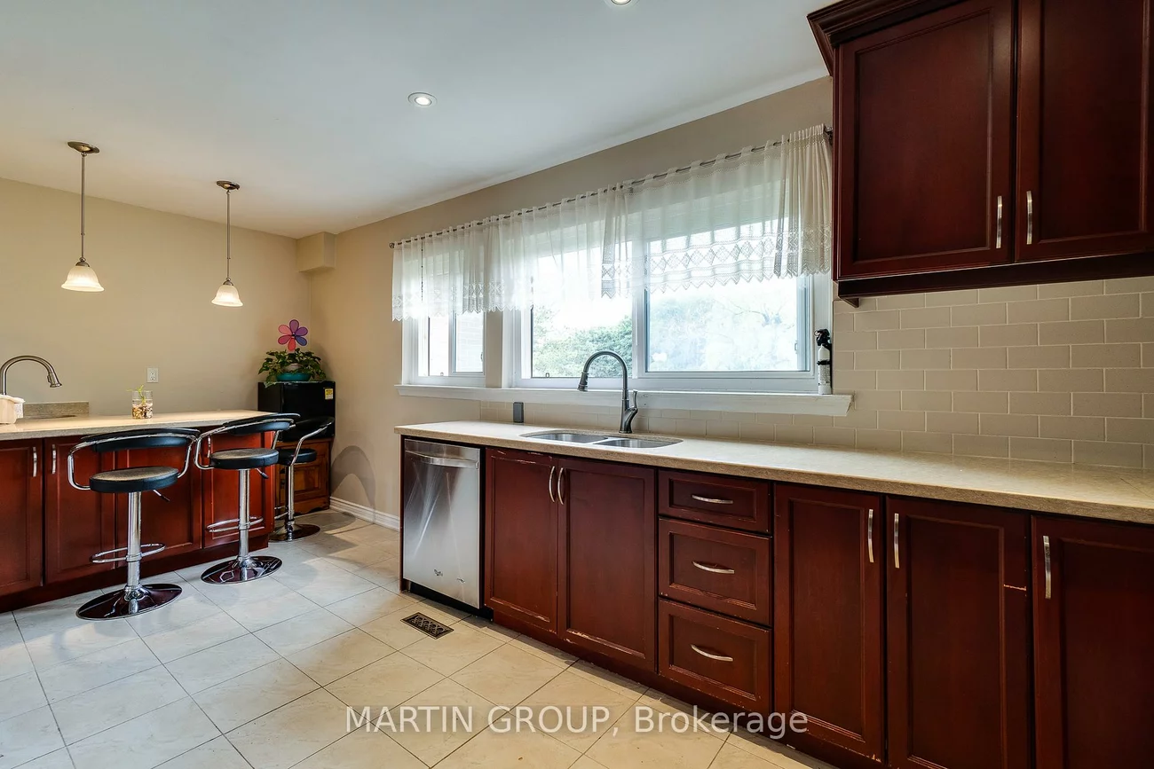 46, Dearbourne, Southgate, Brampton