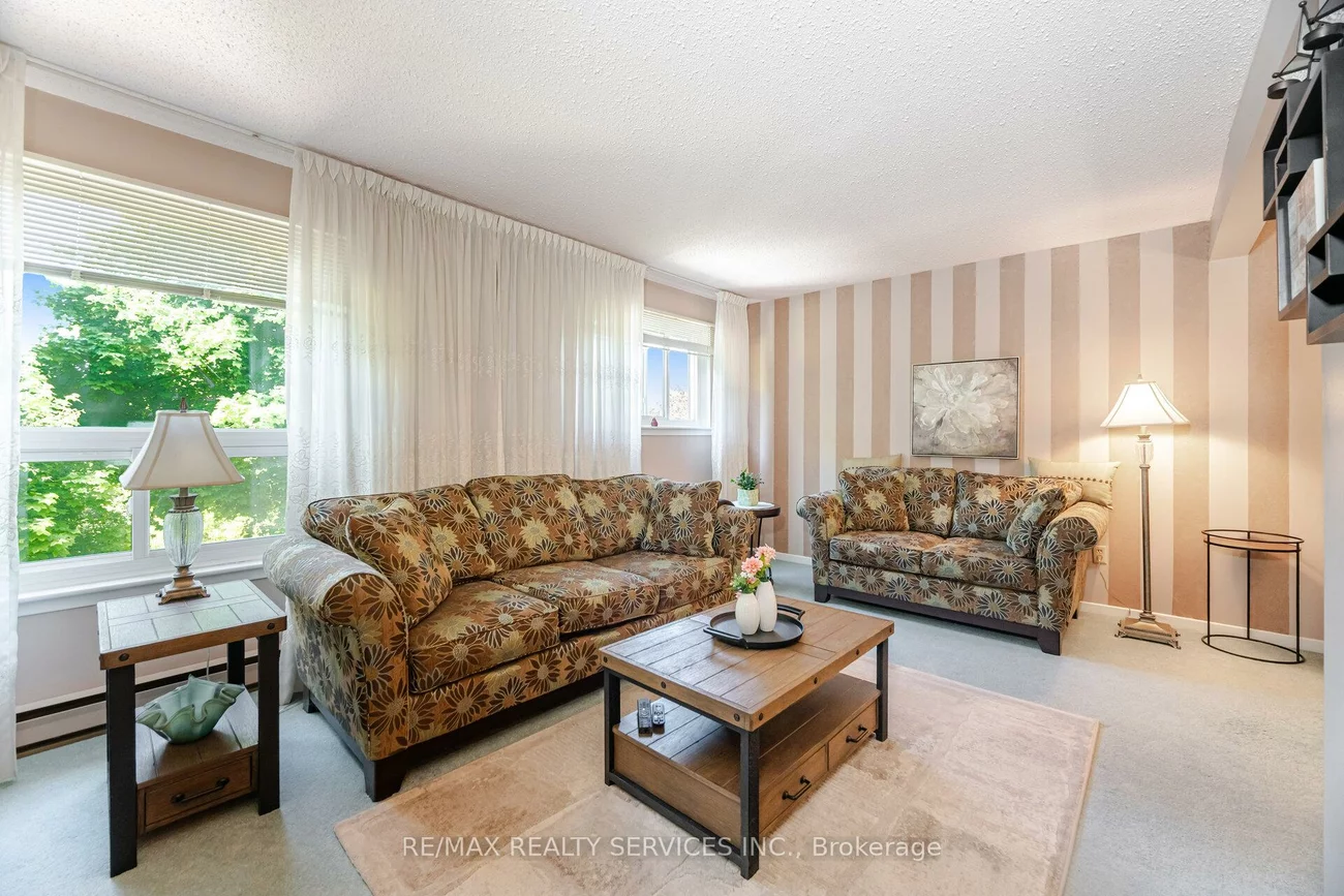 32, Rosset, Downtown Brampton, Brampton