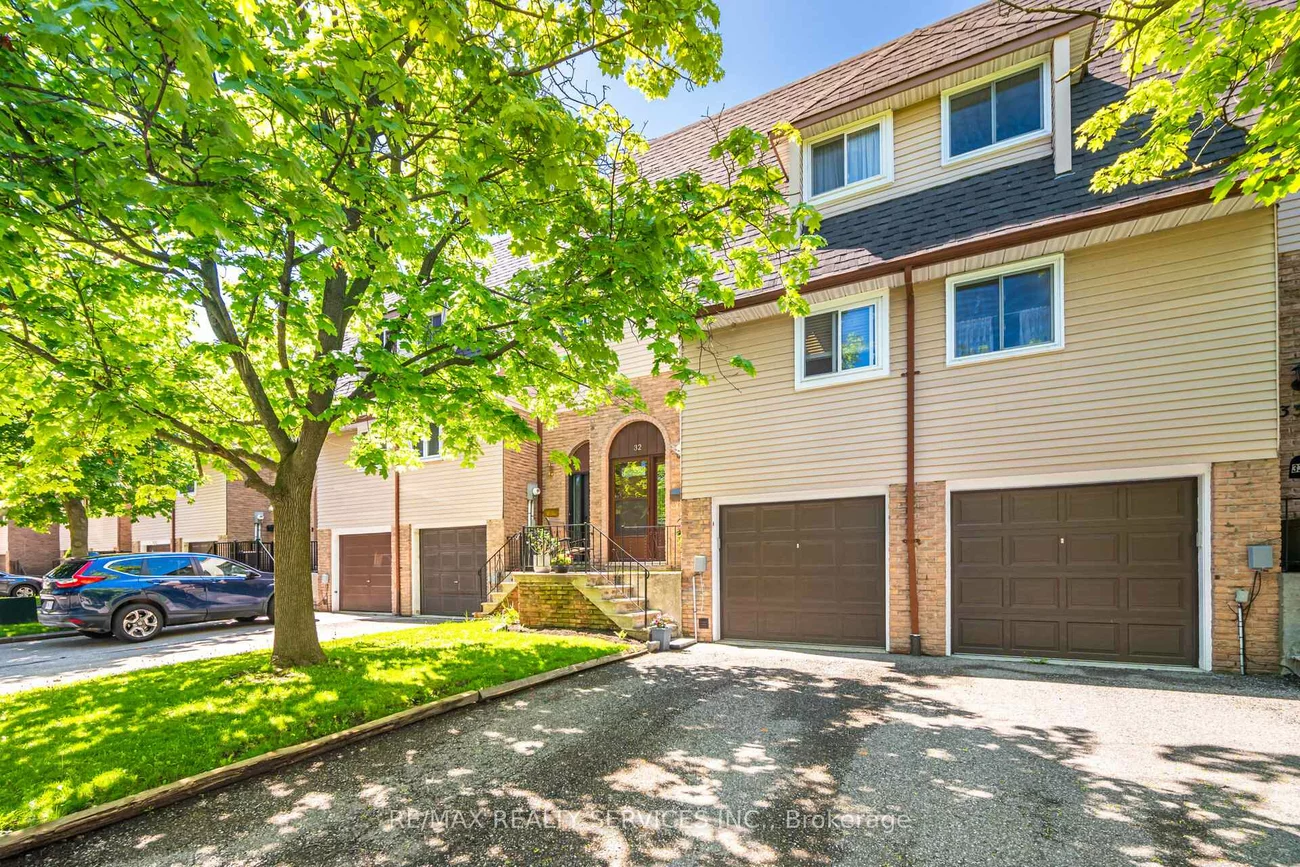 32, Rosset, Downtown Brampton, Brampton