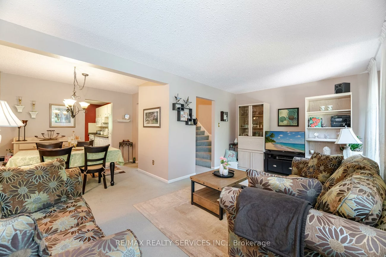 32, Rosset, Downtown Brampton, Brampton