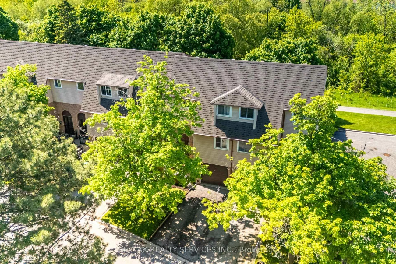 32, Rosset, Downtown Brampton, Brampton