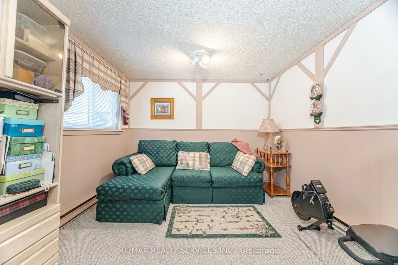 32, Rosset, Downtown Brampton, Brampton