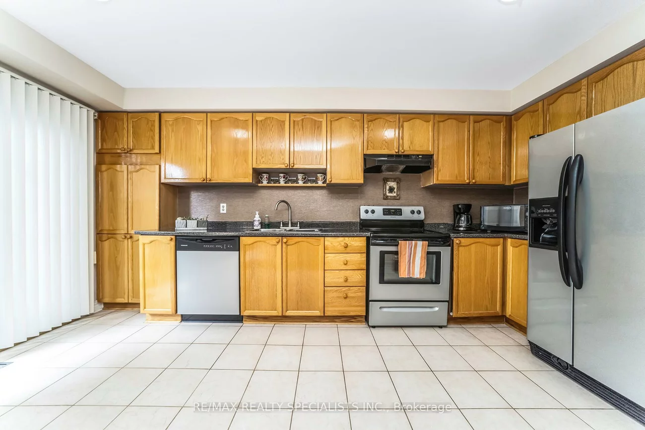39, Heathcliffe, Central Park, Brampton