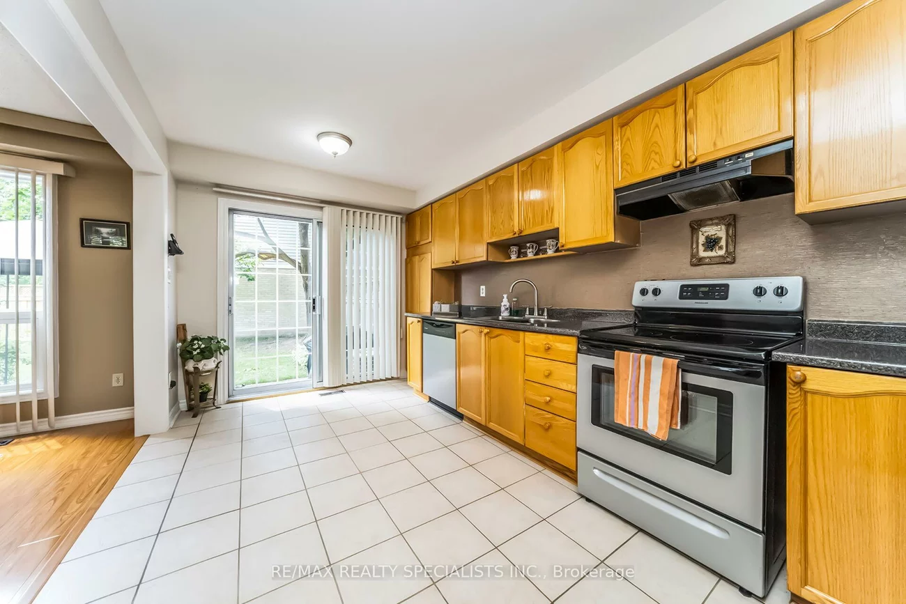 39, Heathcliffe, Central Park, Brampton