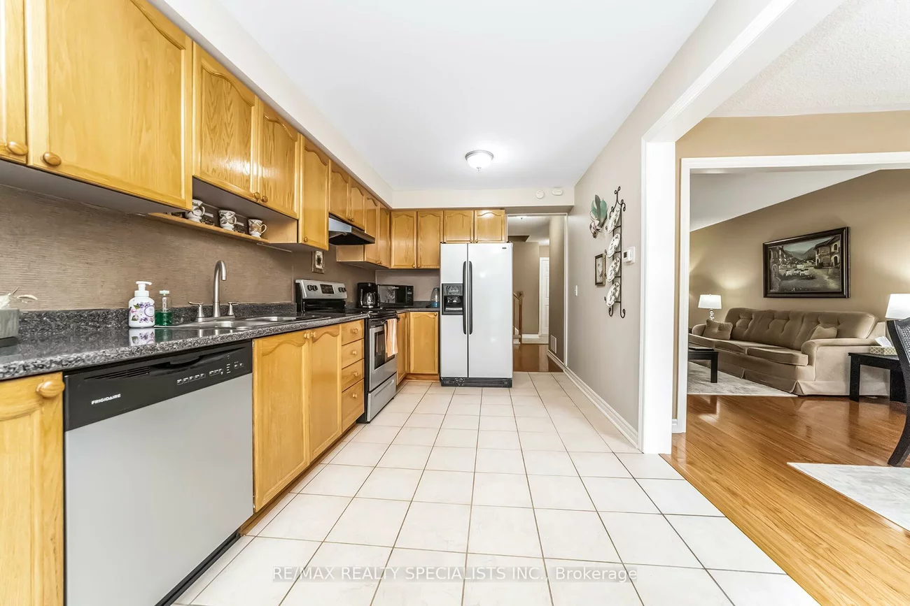 39, Heathcliffe, Central Park, Brampton
