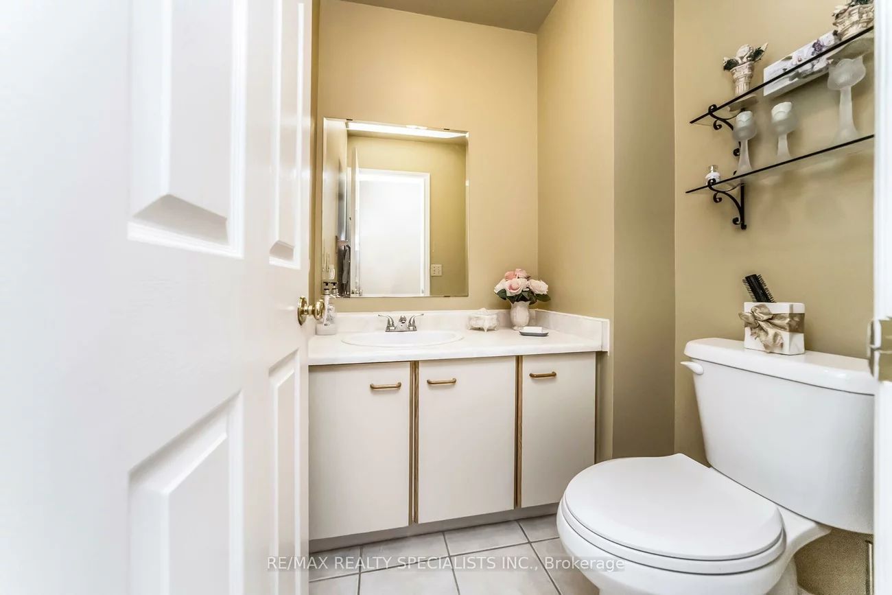 39, Heathcliffe, Central Park, Brampton