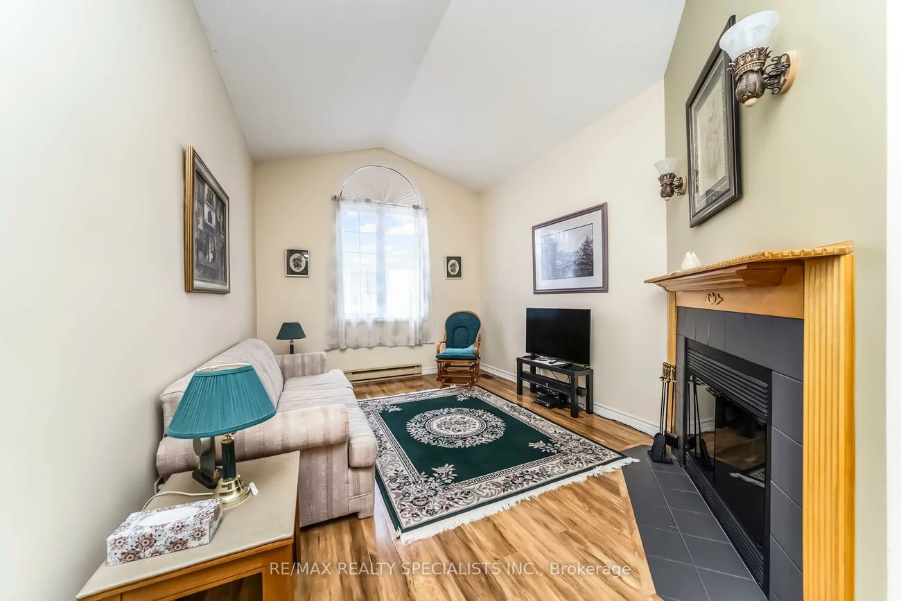 39, Heathcliffe, Central Park, Brampton