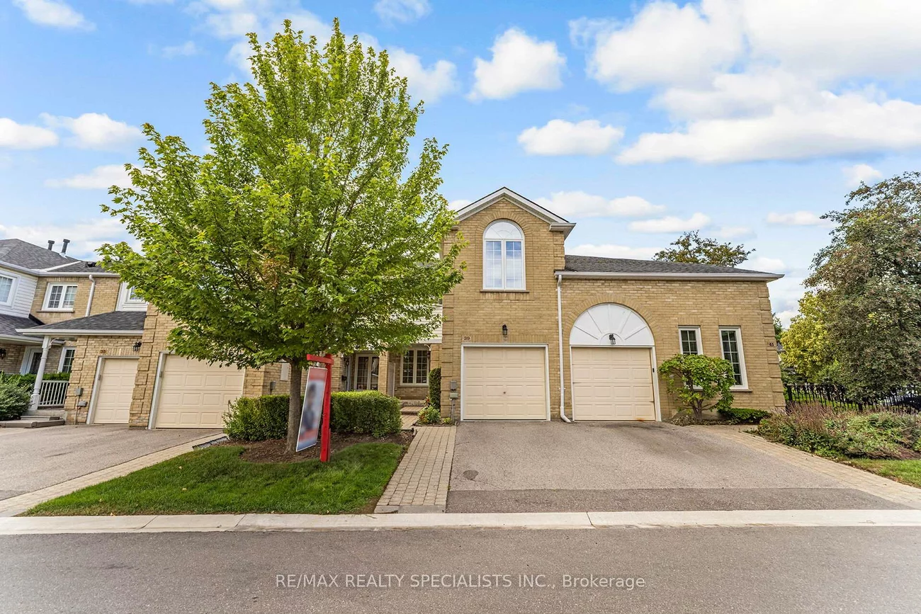 39, Heathcliffe, Central Park, Brampton