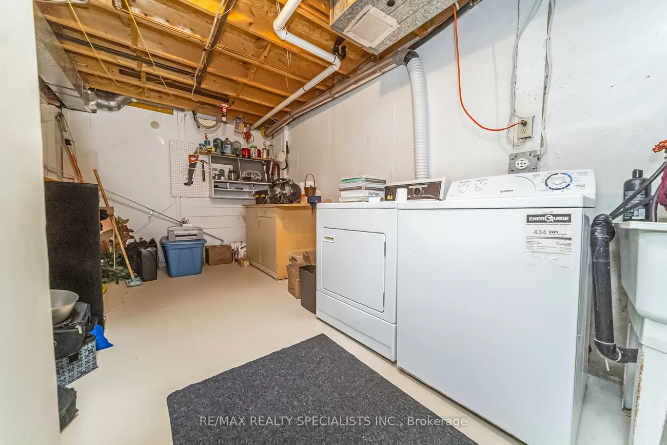 39, Heathcliffe, Central Park, Brampton