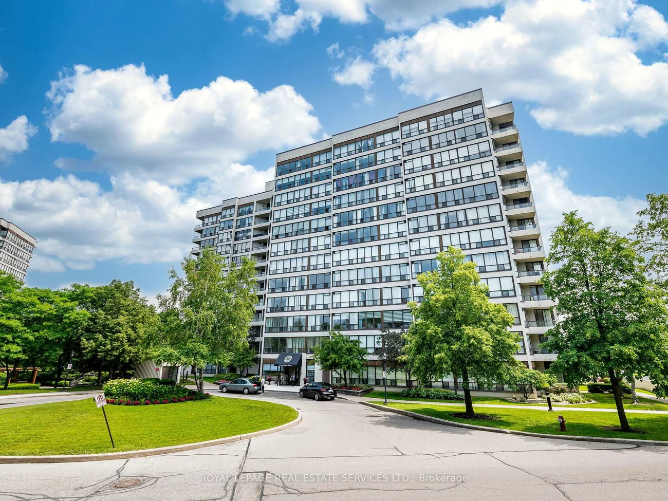 12, Laurelcrest, Queen Street Corridor, Brampton