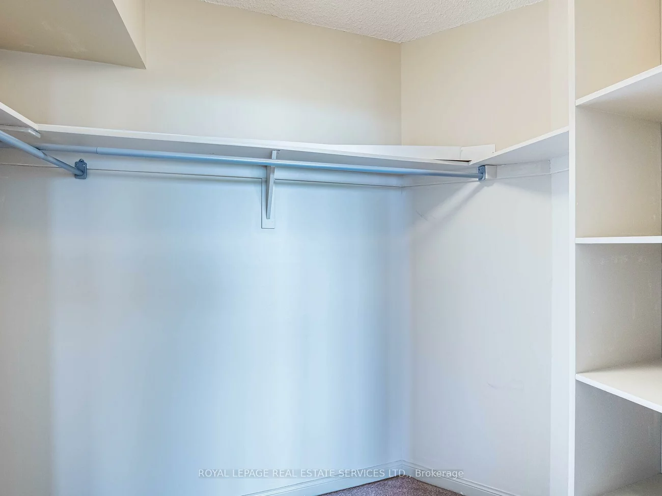 12, Laurelcrest, Queen Street Corridor, Brampton