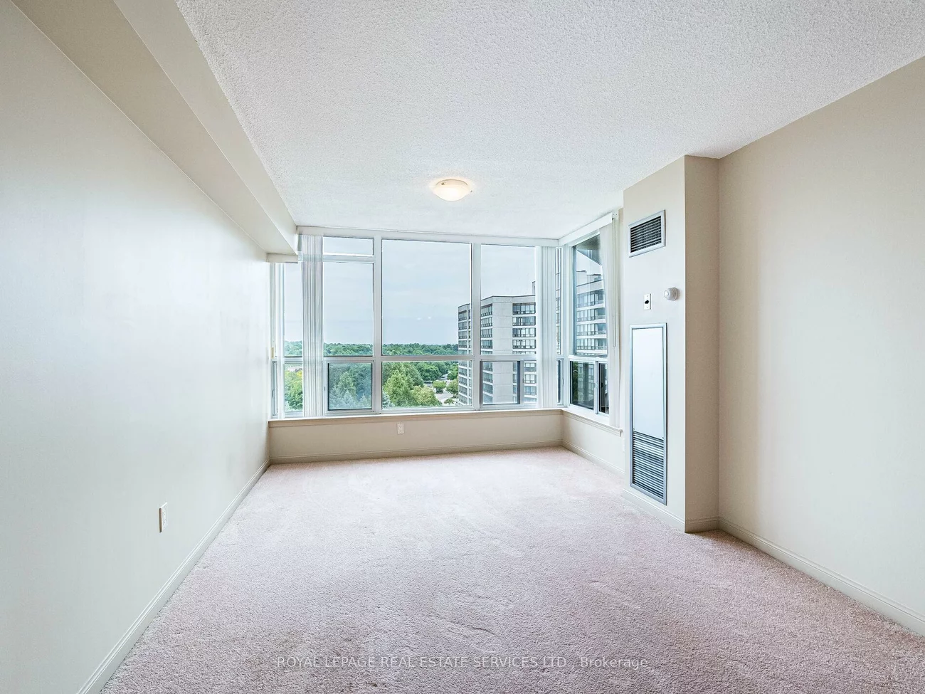 12, Laurelcrest, Queen Street Corridor, Brampton