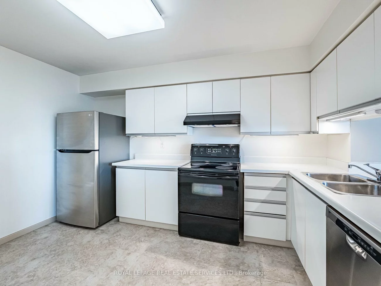 12, Laurelcrest, Queen Street Corridor, Brampton