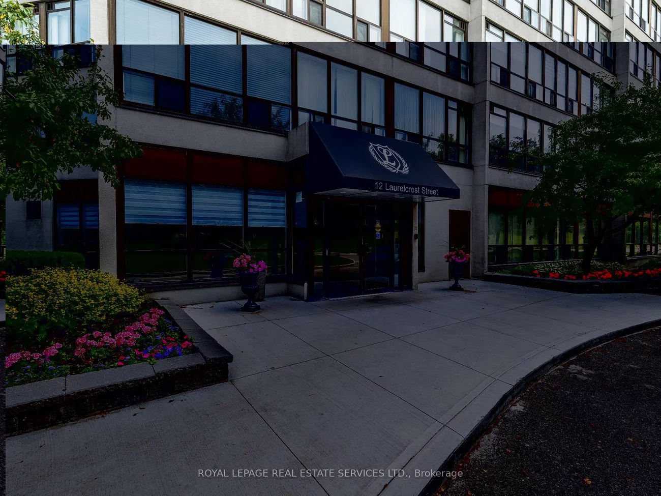 12, Laurelcrest, Queen Street Corridor, Brampton