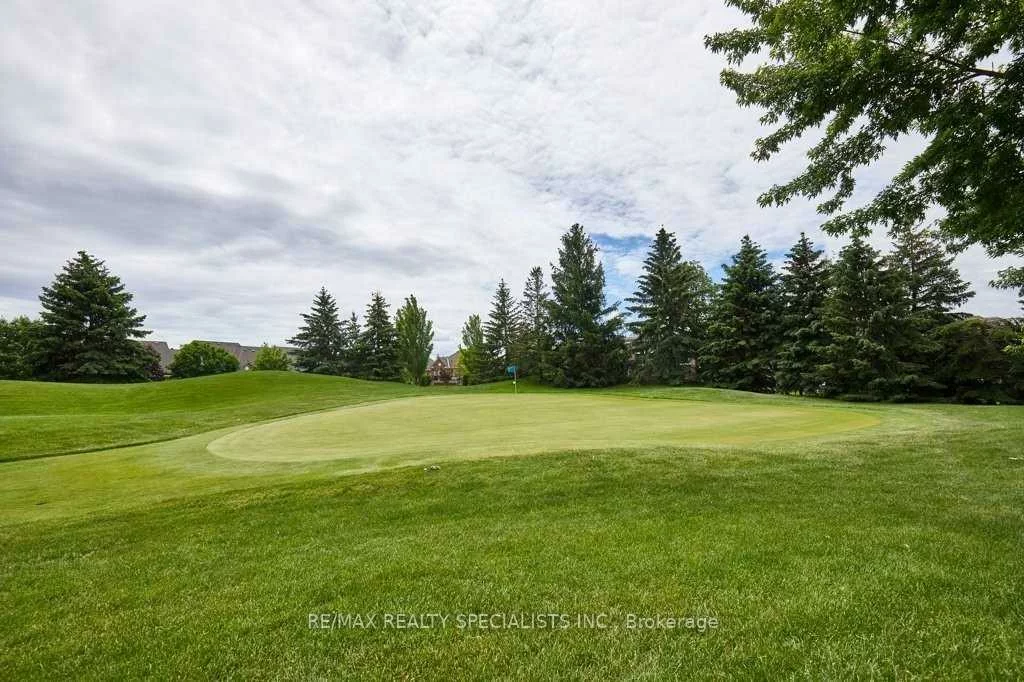 50, Via Rosedale, Sandringham-Wellington, Brampton