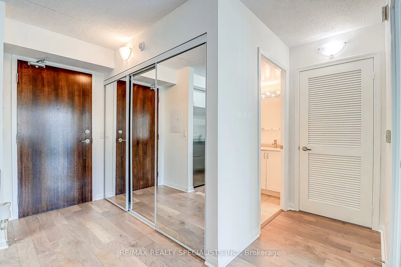 50, Via Rosedale, Sandringham-Wellington, Brampton