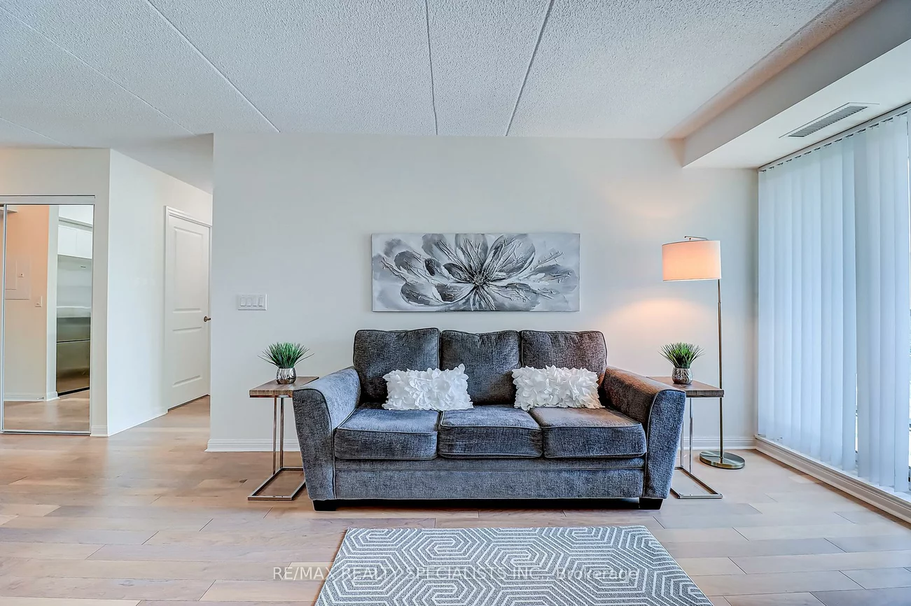 50, Via Rosedale, Sandringham-Wellington, Brampton