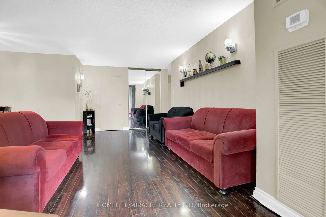 18, Knightsbridge, Queen Street Corridor, Brampton