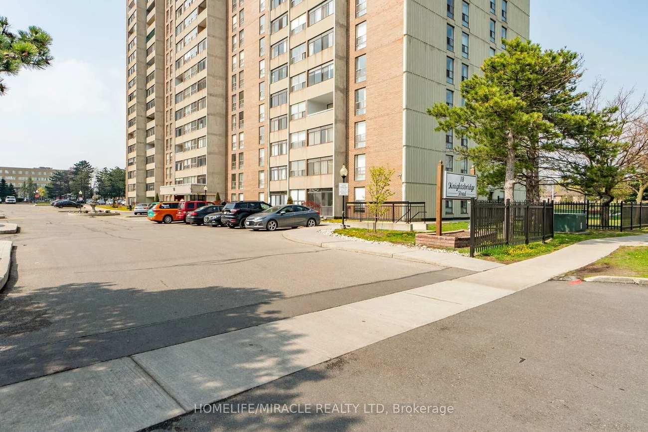 18, Knightsbridge, Queen Street Corridor, Brampton