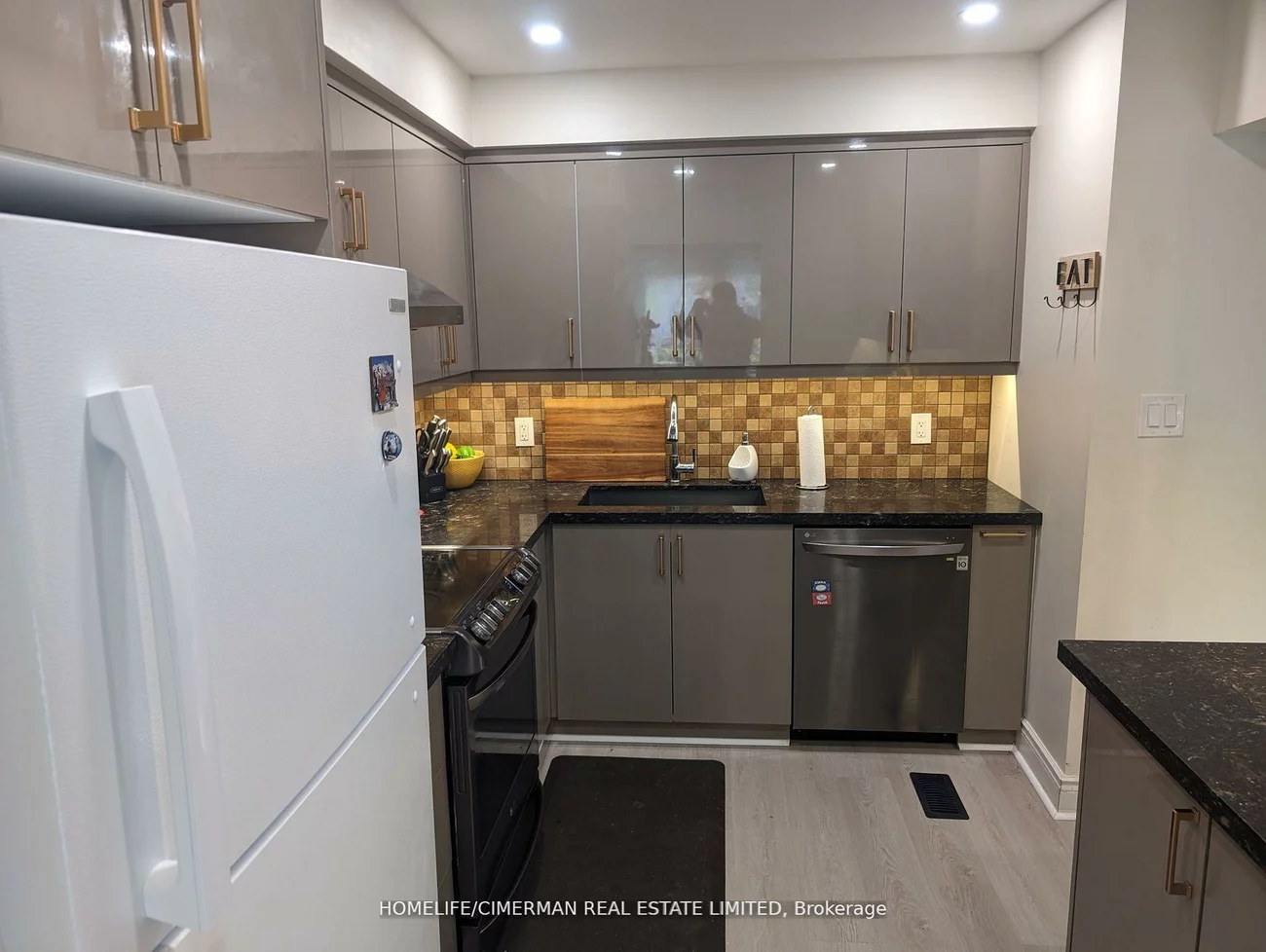 46, Foster, Brampton North, Brampton