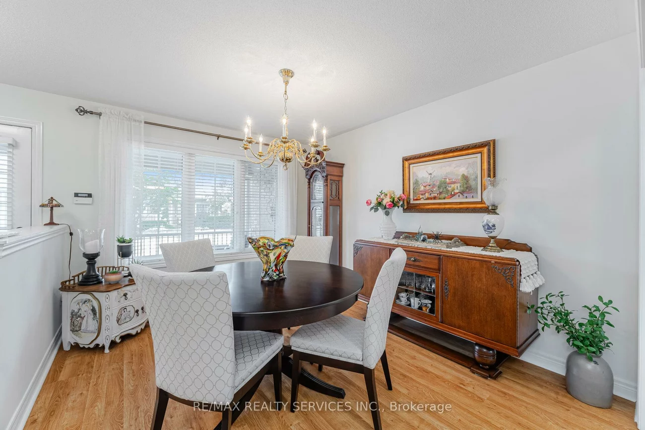 11, Yorkwood, Sandringham-Wellington, Brampton