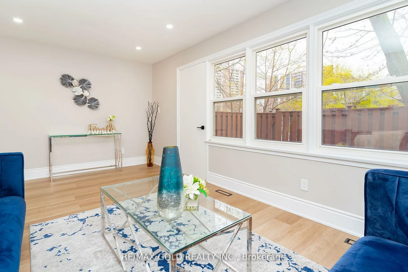 17, Eden Park, Southgate, Brampton