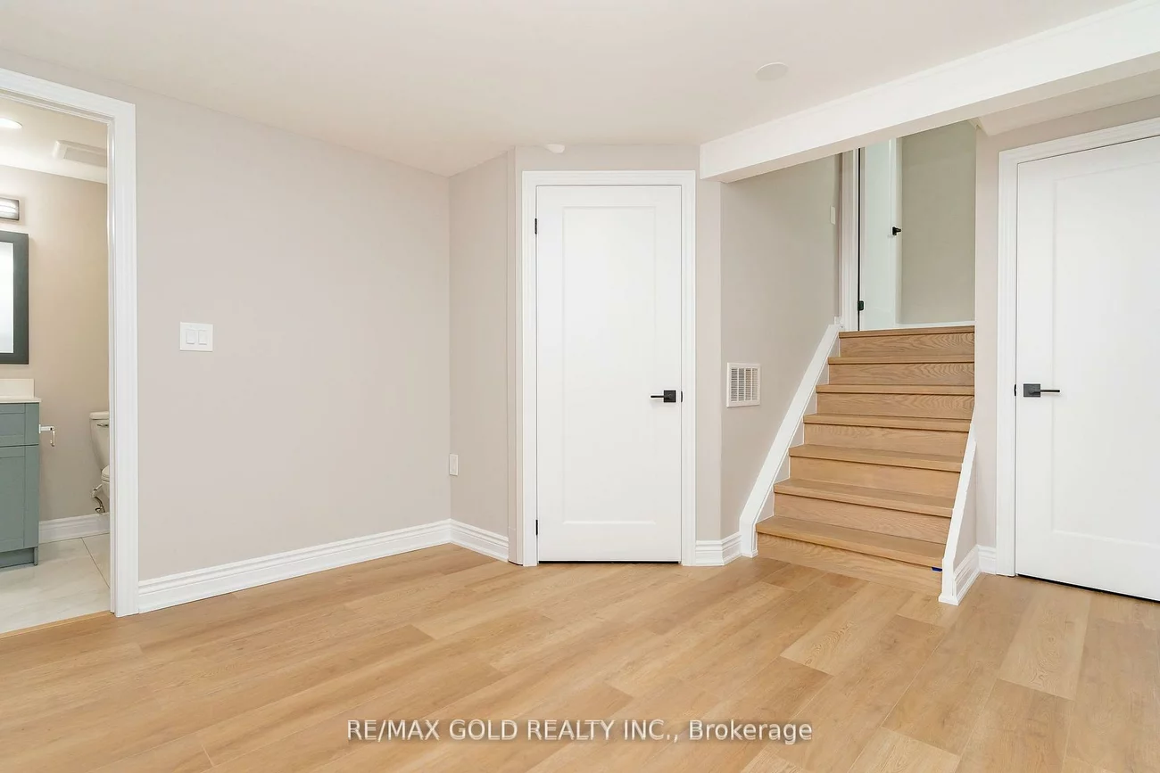 17, Eden Park, Southgate, Brampton