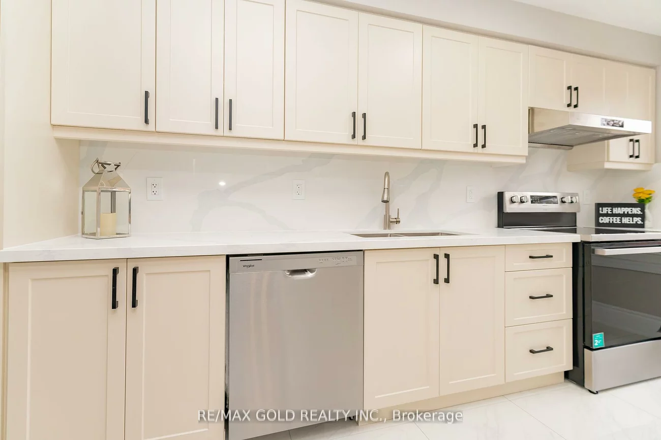 17, Eden Park, Southgate, Brampton