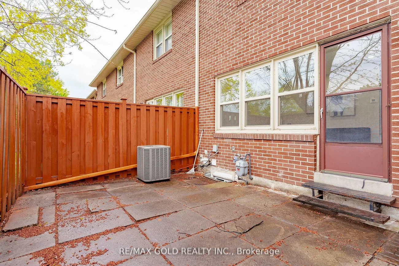17, Eden Park, Southgate, Brampton