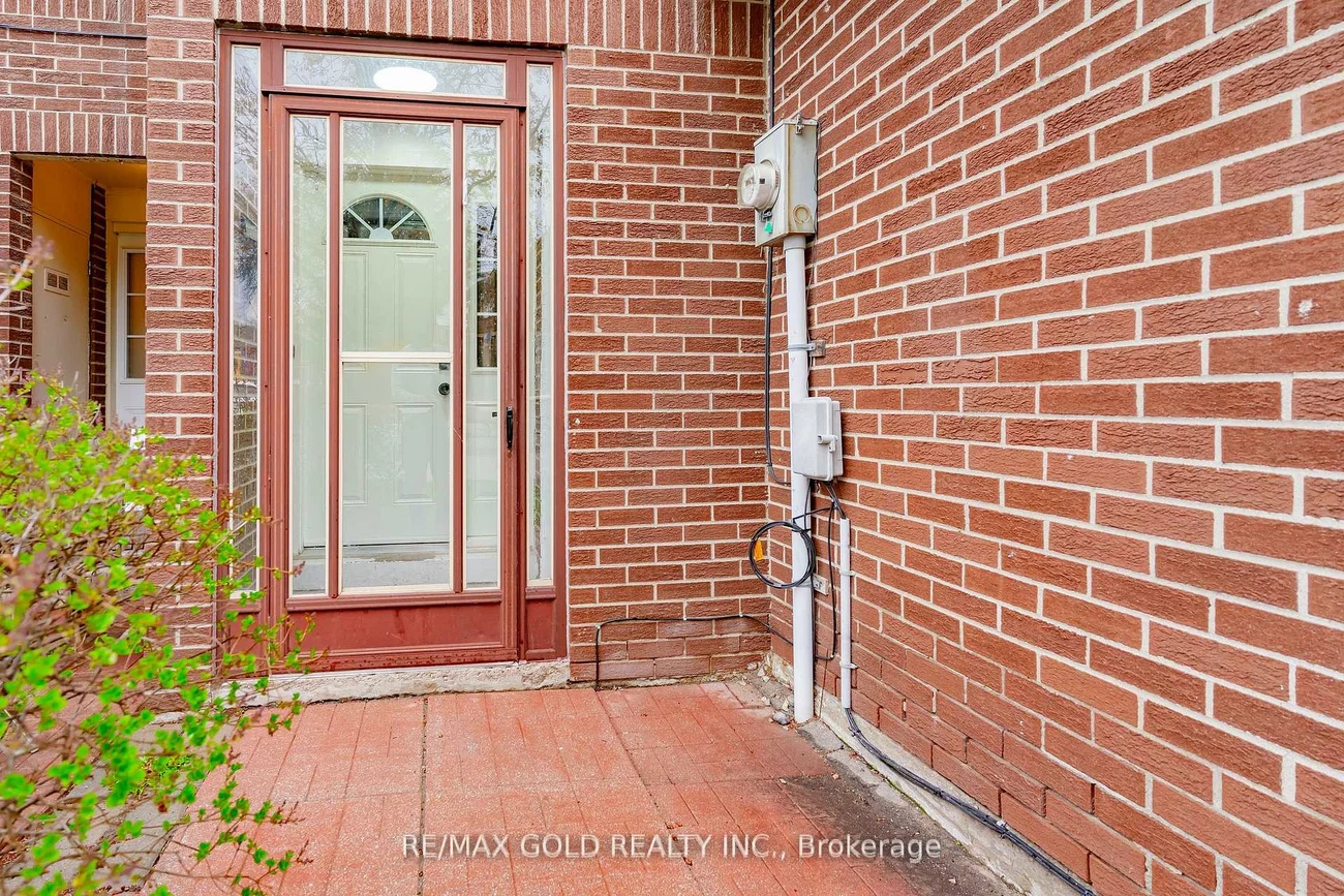 17, Eden Park, Southgate, Brampton